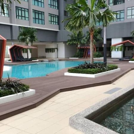 Conezion 3-Bedroom Condo @ Ioi City Mall Putrajaya Serdang  Bagian luar foto