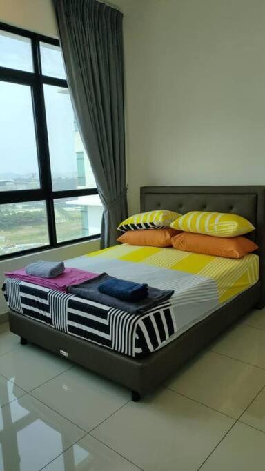 Conezion 3-Bedroom Condo @ Ioi City Mall Putrajaya Serdang  Bagian luar foto