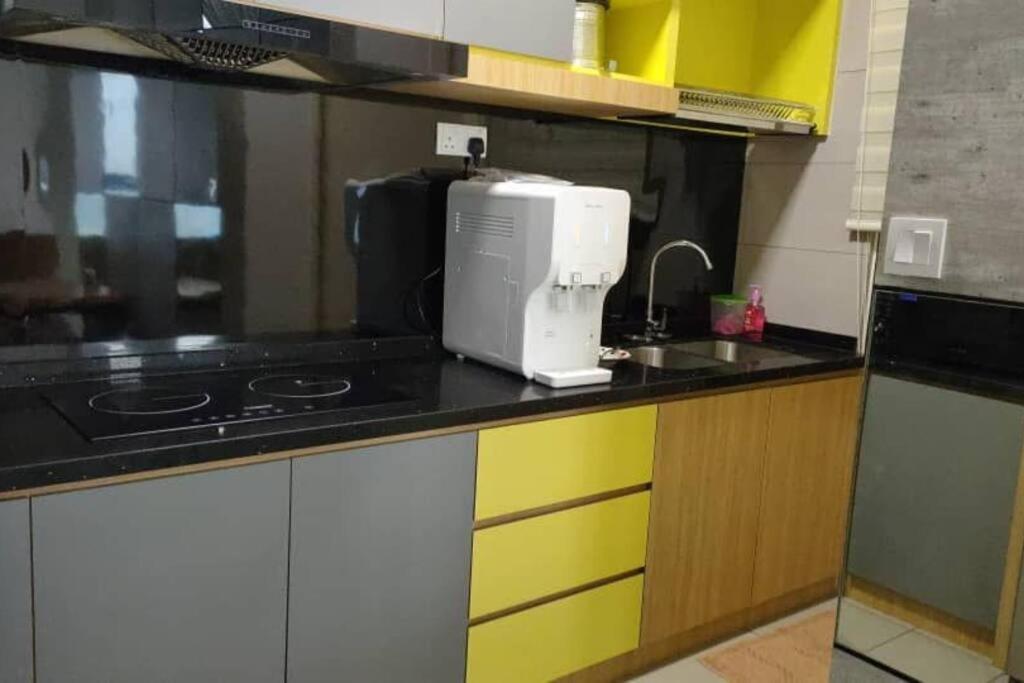 Conezion 3-Bedroom Condo @ Ioi City Mall Putrajaya Serdang  Bagian luar foto