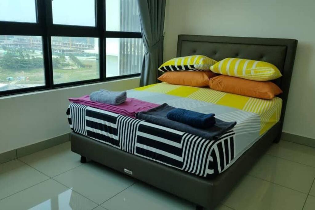 Conezion 3-Bedroom Condo @ Ioi City Mall Putrajaya Serdang  Bagian luar foto