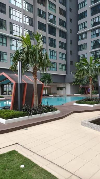 Conezion 3-Bedroom Condo @ Ioi City Mall Putrajaya Serdang  Bagian luar foto